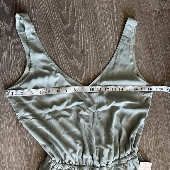 Show Me Your Mumu Large Kendall Maxi Dress Silver Sage Crisp - Picture 6 of 8